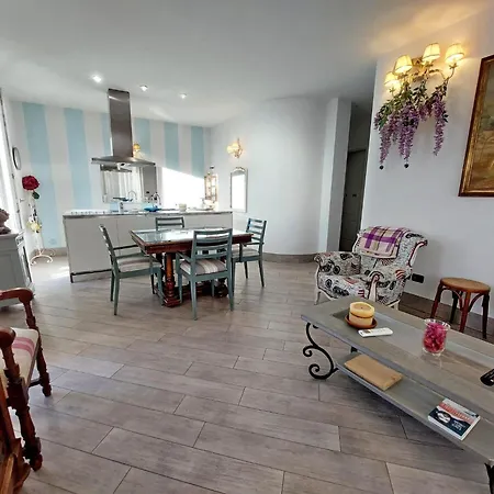 Elena Apartment Cinquale